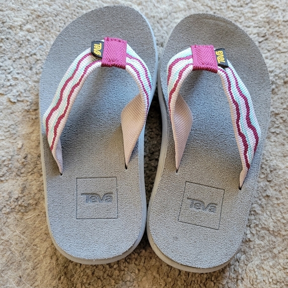 Teva Voya Thong Flip Flops Kids Size 11 - Picture 2 of 8
